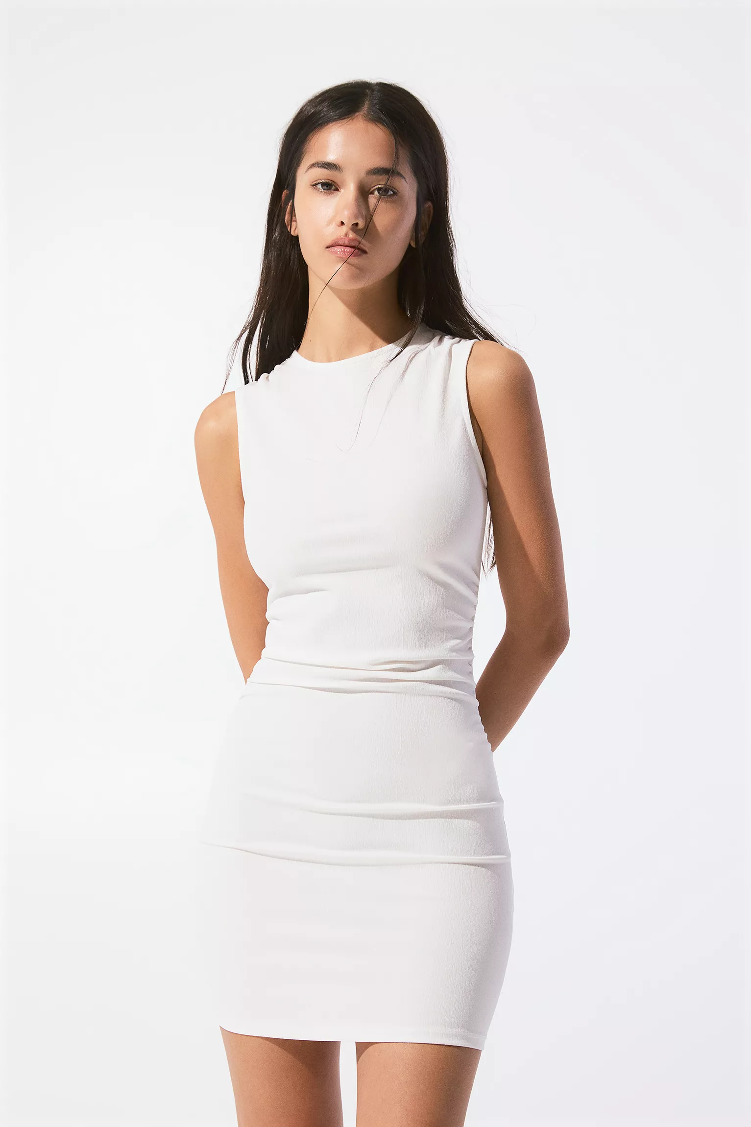 SUSD Short sleeveless dress with gathering